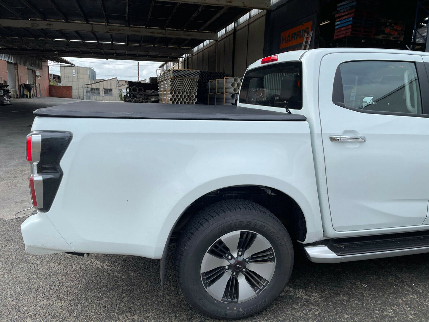 Soft Tri-Fold Tonneau Cover